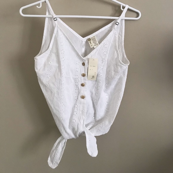 Eyelet cami - Picture 1 of 1